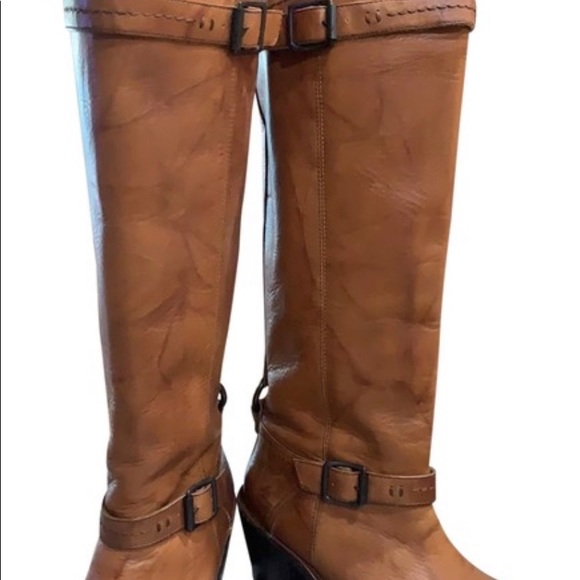 Frye - Picture 6 of 6